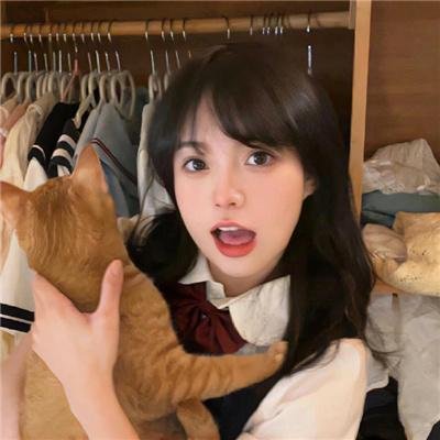 女人在家